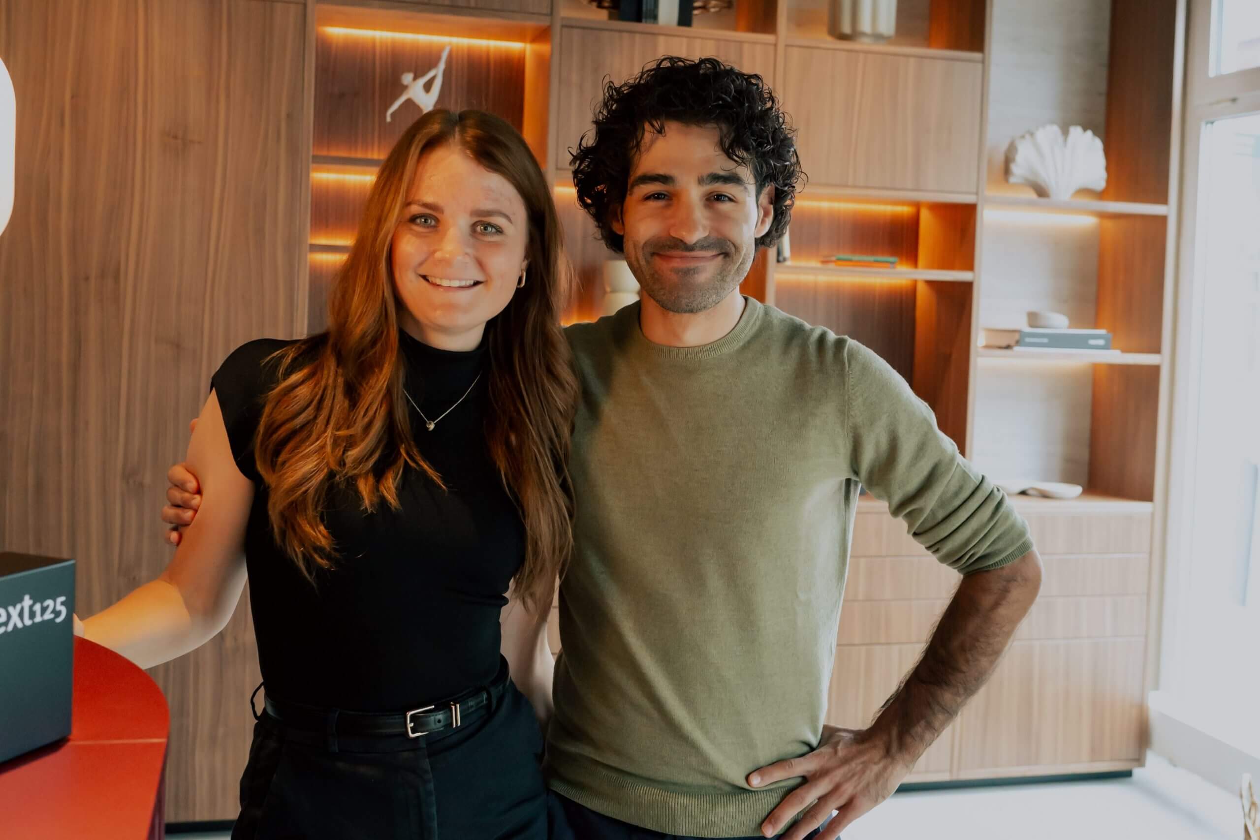 next125-küche-furniert-schwarz